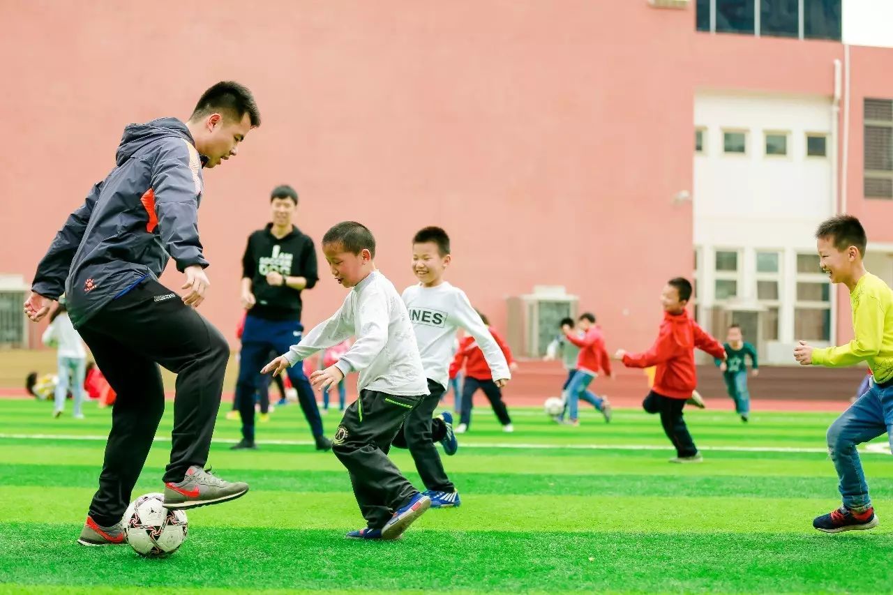 教育名家：七彩乐雅 智慧育人——武汉市江夏区东湖路学校特色办学纪实活动